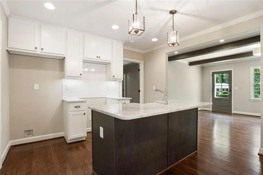 501 Hilderbrand Drive, Sandy Springs, Georgia 30328, 3 Bedrooms Bedrooms, ,2 BathroomsBathrooms,Residential,Sold,501 Hilderbrand Drive,5687883