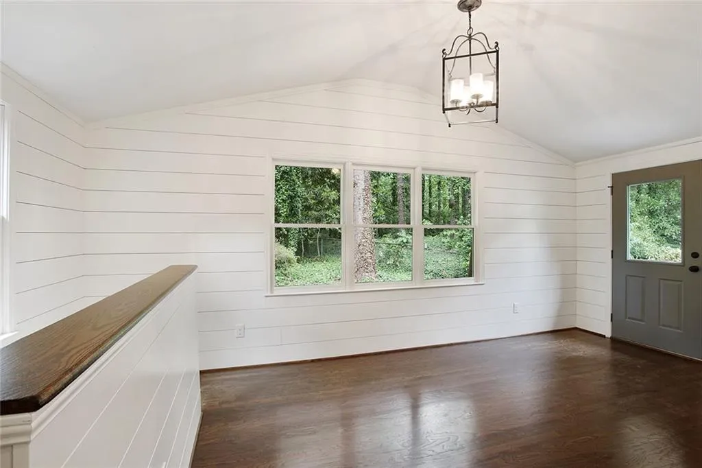 501 Hilderbrand Drive, Sandy Springs, Georgia 30328, 3 Bedrooms Bedrooms, ,2 BathroomsBathrooms,Residential,Sold,501 Hilderbrand Drive,5687883