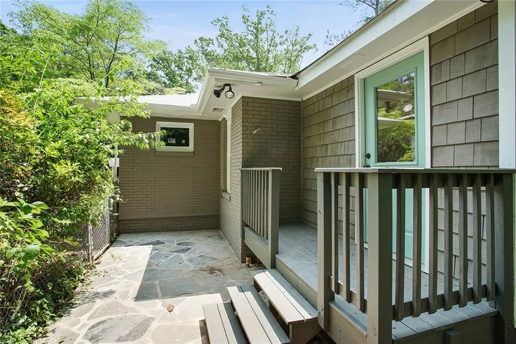 501 Hilderbrand Drive, Sandy Springs, Georgia 30328, 3 Bedrooms Bedrooms, ,2 BathroomsBathrooms,Residential,Sold,501 Hilderbrand Drive,5687883