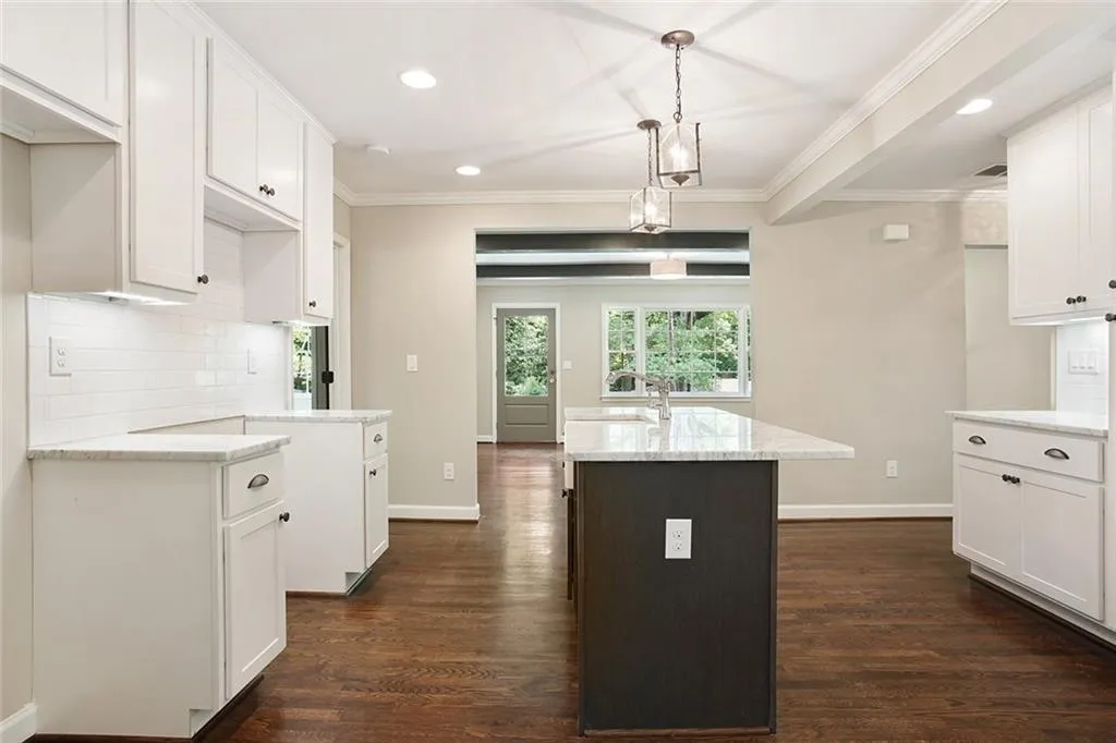 501 Hilderbrand Drive, Sandy Springs, Georgia 30328, 3 Bedrooms Bedrooms, ,2 BathroomsBathrooms,Residential,Sold,501 Hilderbrand Drive,5687883