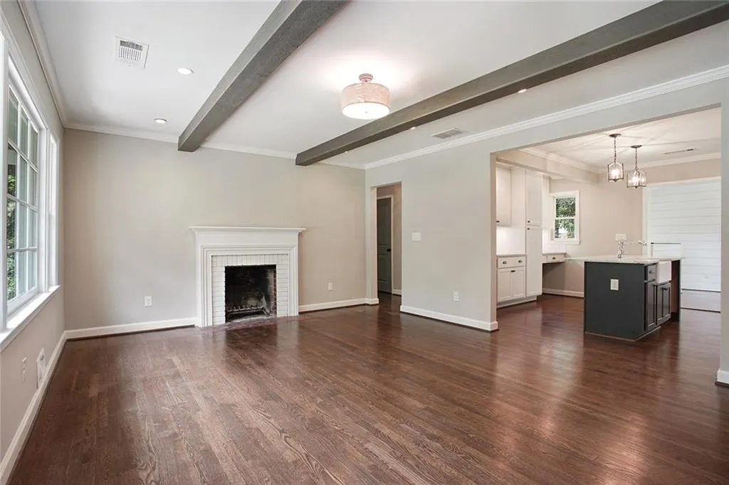 501 Hilderbrand Drive, Sandy Springs, Georgia 30328, 3 Bedrooms Bedrooms, ,2 BathroomsBathrooms,Residential,Sold,501 Hilderbrand Drive,5687883