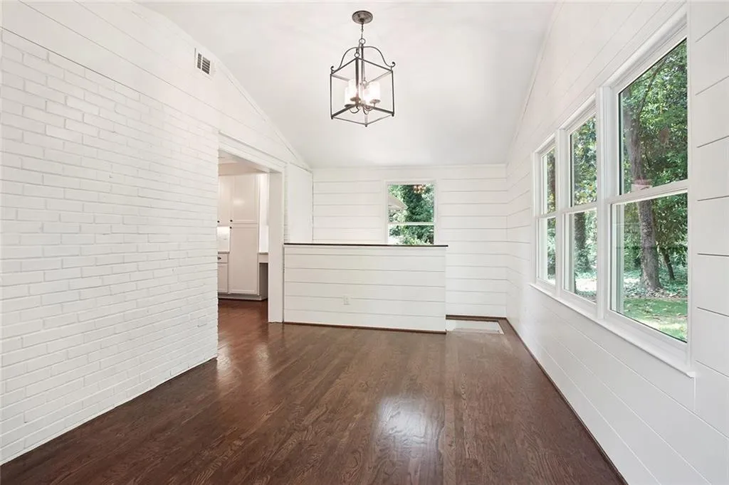 501 Hilderbrand Drive, Sandy Springs, Georgia 30328, 3 Bedrooms Bedrooms, ,2 BathroomsBathrooms,Residential,Sold,501 Hilderbrand Drive,5687883