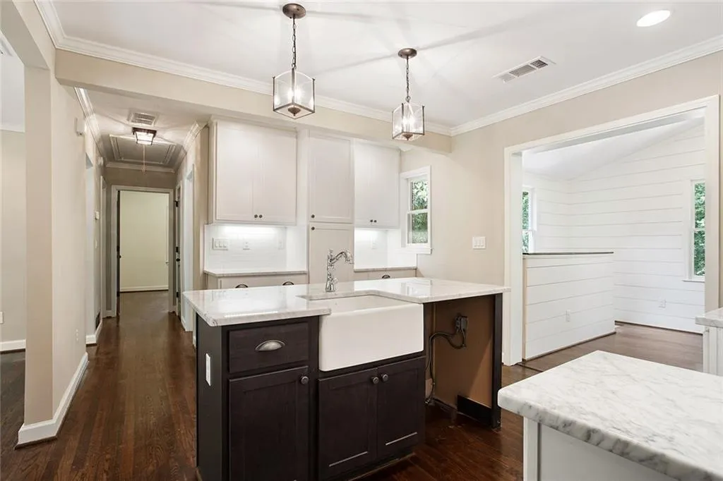 501 Hilderbrand Drive, Sandy Springs, Georgia 30328, 3 Bedrooms Bedrooms, ,2 BathroomsBathrooms,Residential,Sold,501 Hilderbrand Drive,5687883