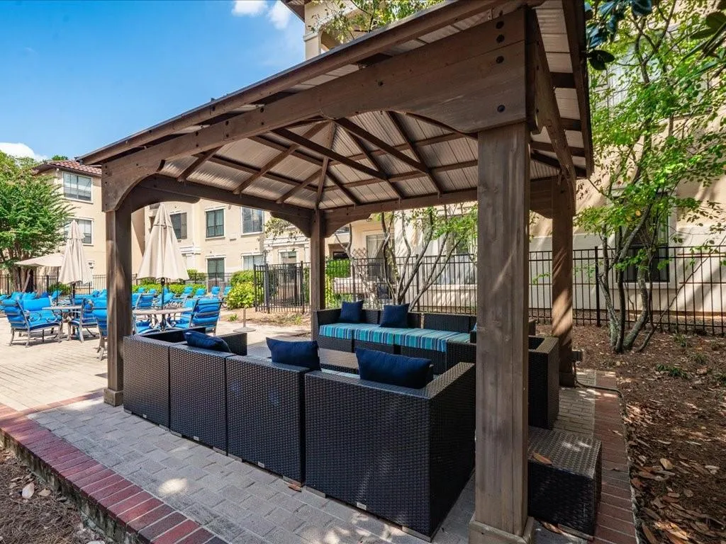 3777 Peachtree Road Ne Unit 213, Atlanta, Georgia 30319, 1 Bedroom Bedrooms, ,1 BathroomBathrooms,Residential,For Sale,3777 Peachtree Road Ne Unit 213,7637157