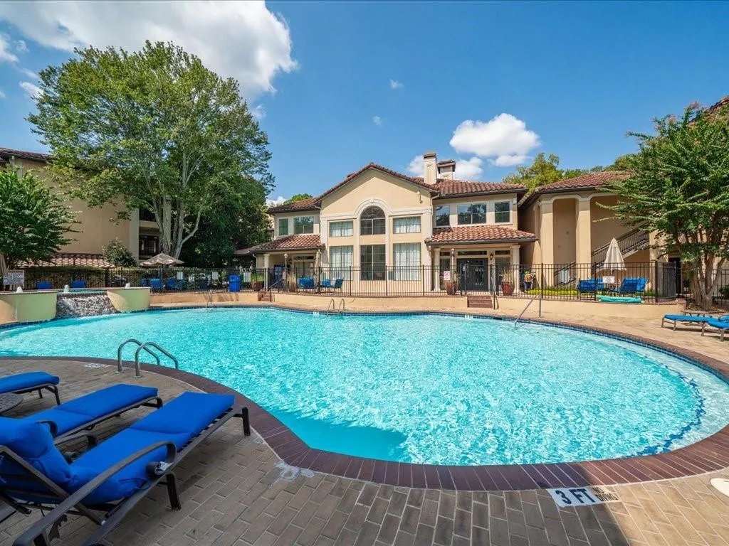 3777 Peachtree Road Ne Unit 213, Atlanta, Georgia 30319, 1 Bedroom Bedrooms, ,1 BathroomBathrooms,Residential,For Sale,3777 Peachtree Road Ne Unit 213,7637157