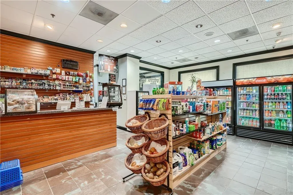 795 Hammond Drive Unit 412, Atlanta, Georgia 30328, 1 Bedroom Bedrooms, ,1 BathroomBathrooms,Residential,Sold,795 Hammond Drive Unit 412,7012916