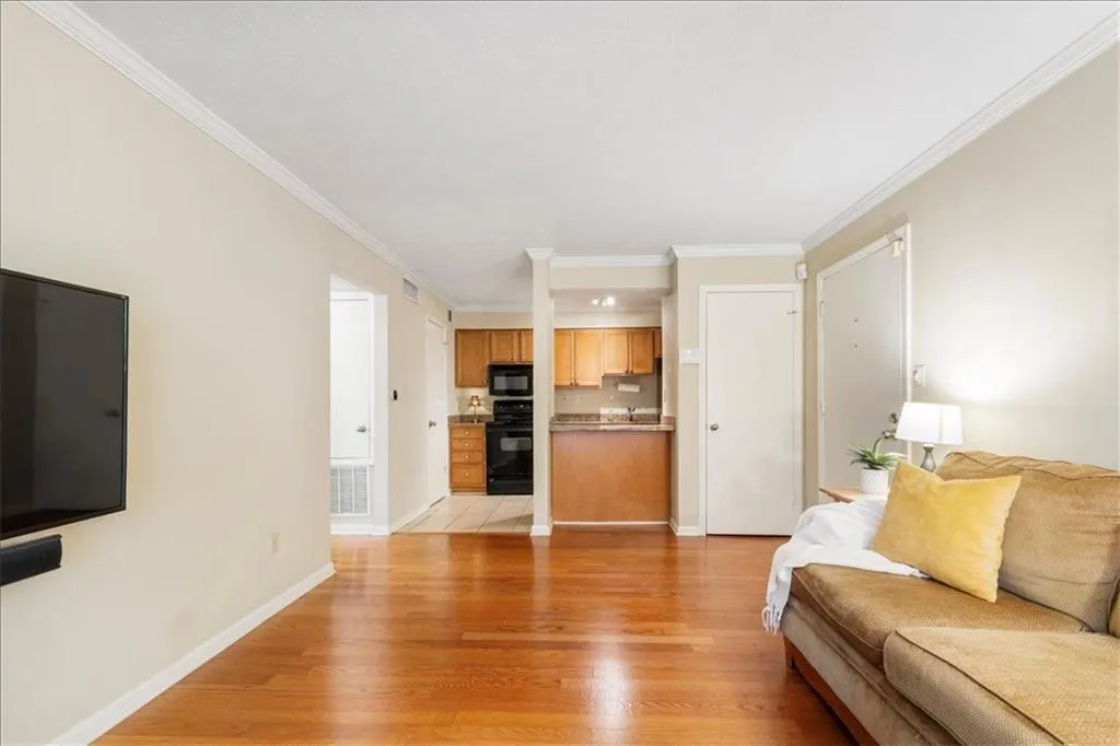 3140 Seven Pines Court Unit 102, Atlanta, Georgia 30339, 1 Bedroom Bedrooms, 0 ,1 BathroomBathrooms,Residential,For Sale,3140 Seven Pines Court Unit 102,7790904