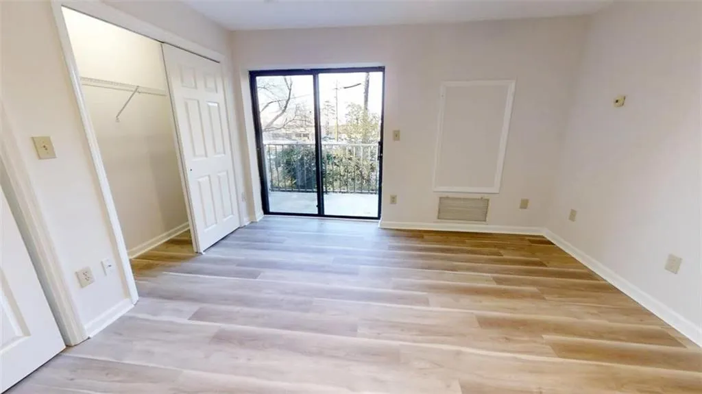 300 Johnson Ferry Road Ne Unit A103, Atlanta, Georgia 30328, 2 Bedrooms Bedrooms, ,2 BathroomsBathrooms,Residential,For Sale,300 Johnson Ferry Road Ne Unit A103,7534167