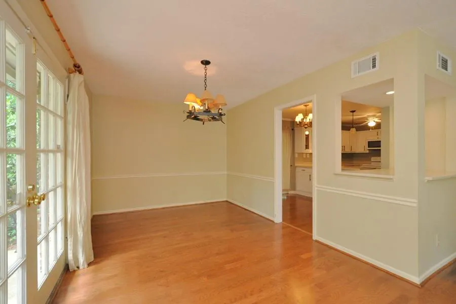 1100 Hampton Way, Atlanta, Georgia 30324, 3 Bedrooms Bedrooms, ,2 BathroomsBathrooms,Residential,Sold,1100 Hampton Way,5589746