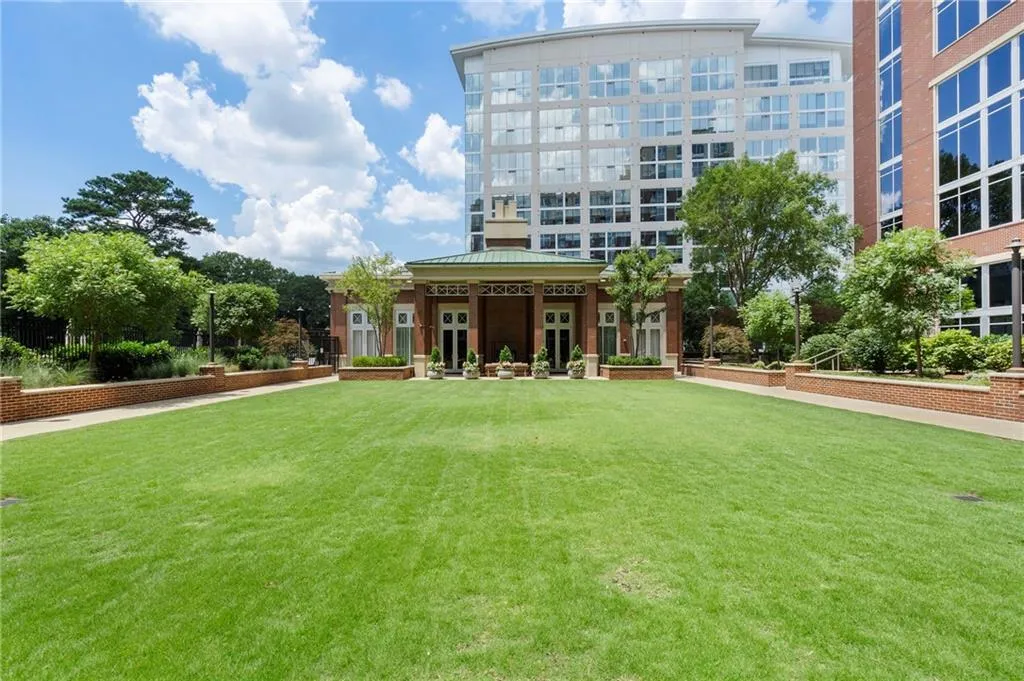 1820 Peachtree Street Nw Unit 2002, Atlanta, Georgia 30309, 3 Bedrooms Bedrooms, ,3 BathroomsBathrooms,Residential,For Sale,1820 Peachtree Street Nw Unit 2002,7617789