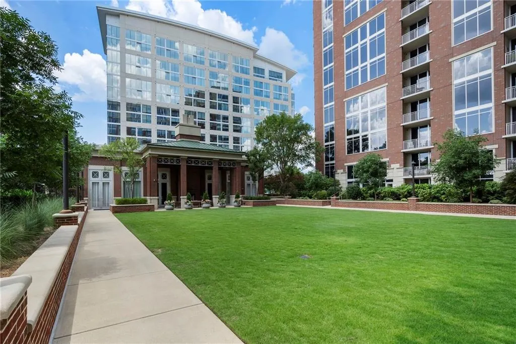 1820 Peachtree Street Nw Unit 2002, Atlanta, Georgia 30309, 3 Bedrooms Bedrooms, ,3 BathroomsBathrooms,Residential,For Sale,1820 Peachtree Street Nw Unit 2002,7617789