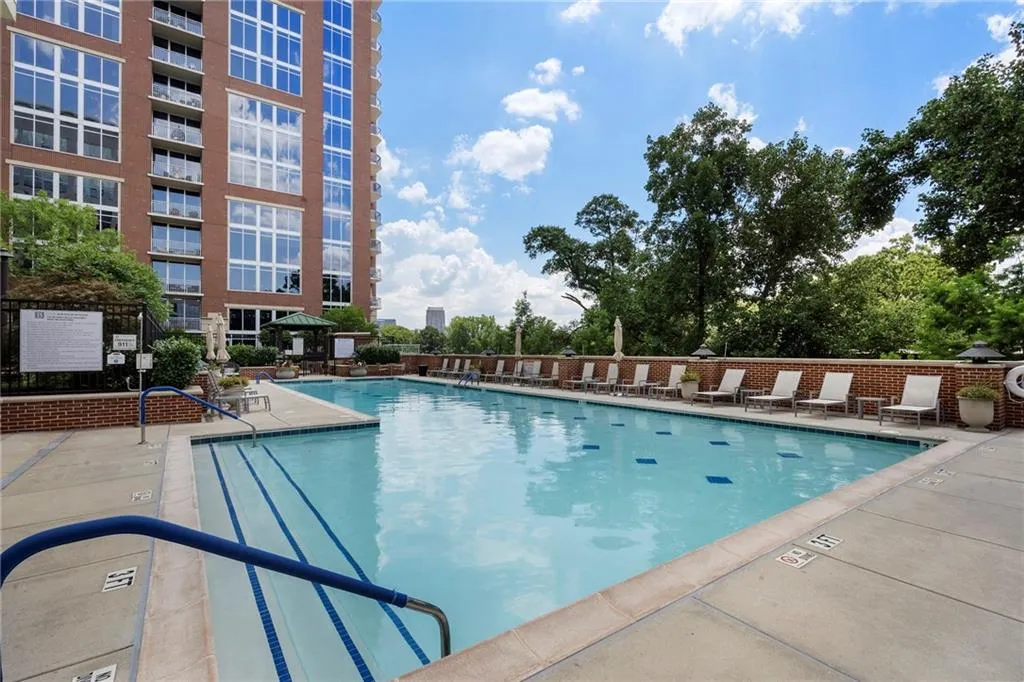 1820 Peachtree Street Nw Unit 2002, Atlanta, Georgia 30309, 3 Bedrooms Bedrooms, ,3 BathroomsBathrooms,Residential,For Sale,1820 Peachtree Street Nw Unit 2002,7617789