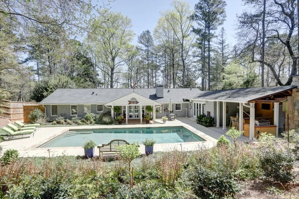 4860 Northland Drive, Sandy Springs, Georgia 30342, 3 Bedrooms Bedrooms, ,3 BathroomsBathrooms,Residential,Sold,4860 Northland Drive,6530429