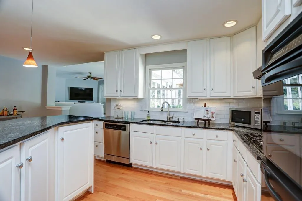 4860 Northland Drive, Sandy Springs, Georgia 30342, 3 Bedrooms Bedrooms, ,3 BathroomsBathrooms,Residential,Sold,4860 Northland Drive,6530429