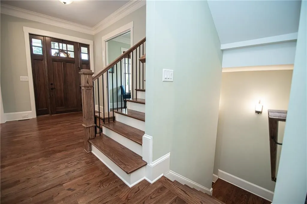 6400 Bridgewood Valley Road, Sandy Springs, Georgia 30328, 5 Bedrooms Bedrooms, ,5 BathroomsBathrooms,Residential,Sold,6400 Bridgewood Valley Road,6795147