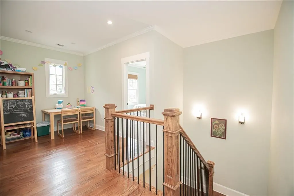 6400 Bridgewood Valley Road, Sandy Springs, Georgia 30328, 5 Bedrooms Bedrooms, ,5 BathroomsBathrooms,Residential,Sold,6400 Bridgewood Valley Road,6795147