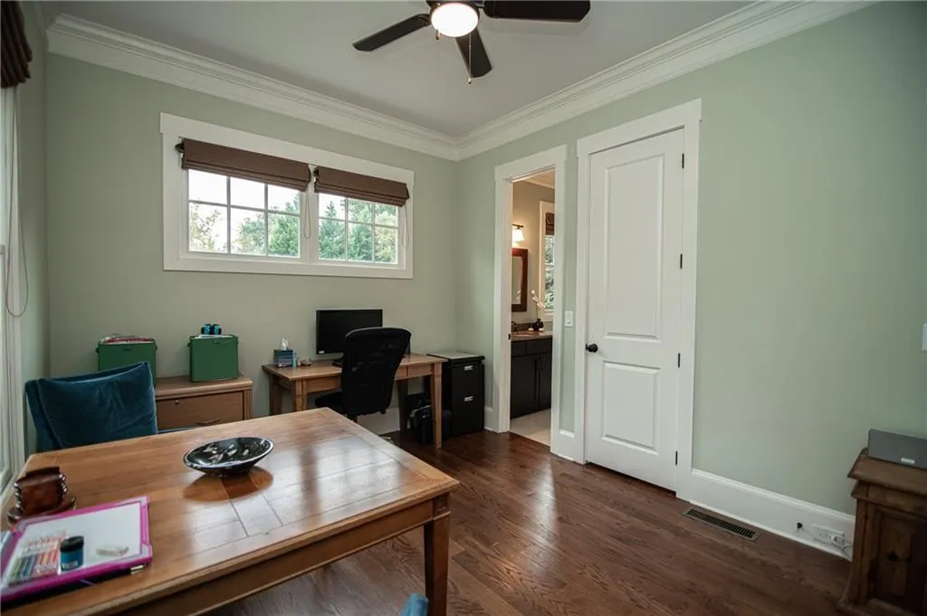 6400 Bridgewood Valley Road, Sandy Springs, Georgia 30328, 5 Bedrooms Bedrooms, ,5 BathroomsBathrooms,Residential,Sold,6400 Bridgewood Valley Road,6795147