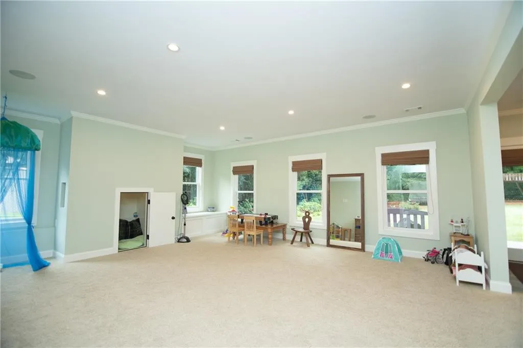 6400 Bridgewood Valley Road, Sandy Springs, Georgia 30328, 5 Bedrooms Bedrooms, ,5 BathroomsBathrooms,Residential,Sold,6400 Bridgewood Valley Road,6795147