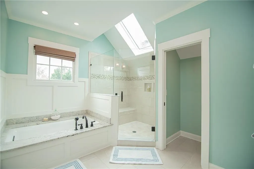 6400 Bridgewood Valley Road, Sandy Springs, Georgia 30328, 5 Bedrooms Bedrooms, ,5 BathroomsBathrooms,Residential,Sold,6400 Bridgewood Valley Road,6795147