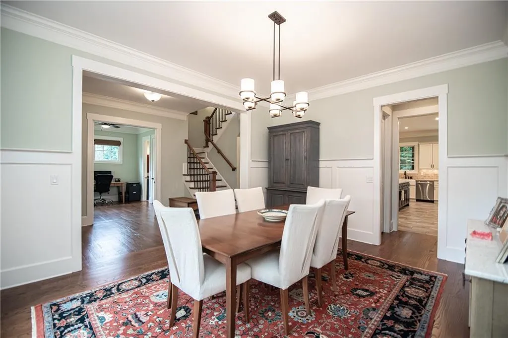 6400 Bridgewood Valley Road, Sandy Springs, Georgia 30328, 5 Bedrooms Bedrooms, ,5 BathroomsBathrooms,Residential,Sold,6400 Bridgewood Valley Road,6795147