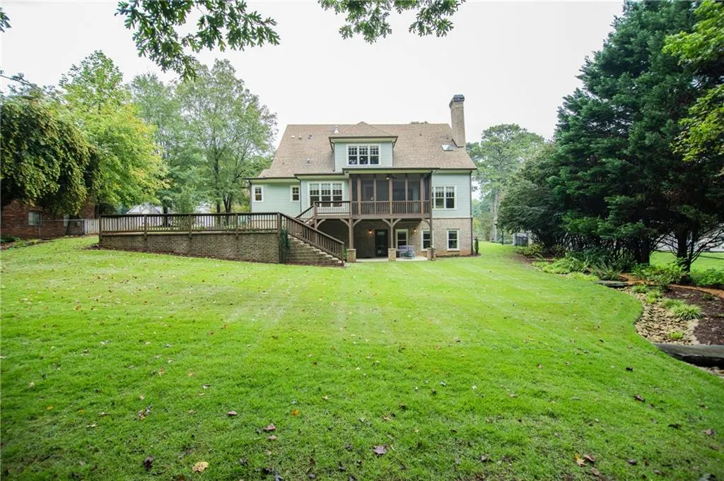 6400 Bridgewood Valley Road, Sandy Springs, Georgia 30328, 5 Bedrooms Bedrooms, ,5 BathroomsBathrooms,Residential,Sold,6400 Bridgewood Valley Road,6795147