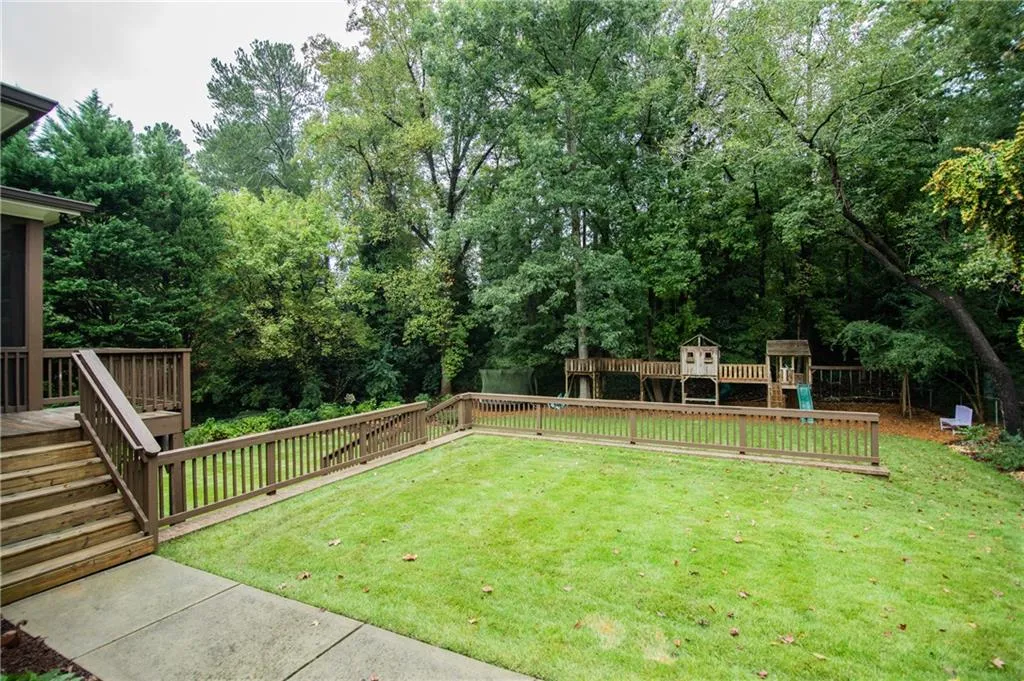 6400 Bridgewood Valley Road, Sandy Springs, Georgia 30328, 5 Bedrooms Bedrooms, ,5 BathroomsBathrooms,Residential,Sold,6400 Bridgewood Valley Road,6795147