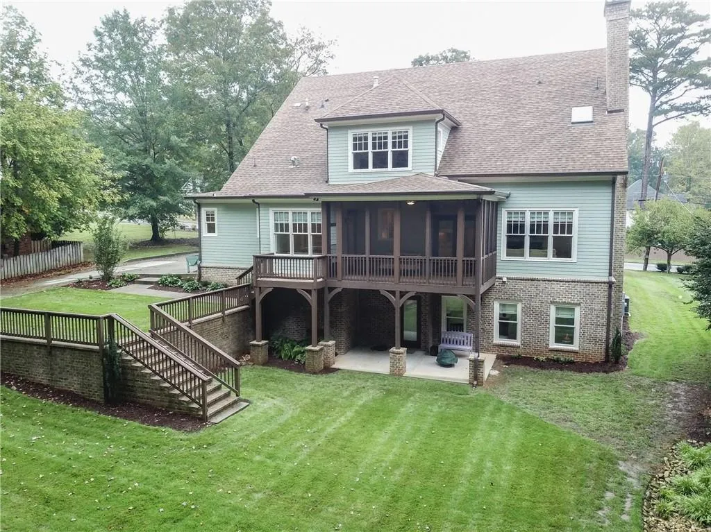 6400 Bridgewood Valley Road, Sandy Springs, Georgia 30328, 5 Bedrooms Bedrooms, ,5 BathroomsBathrooms,Residential,Sold,6400 Bridgewood Valley Road,6795147