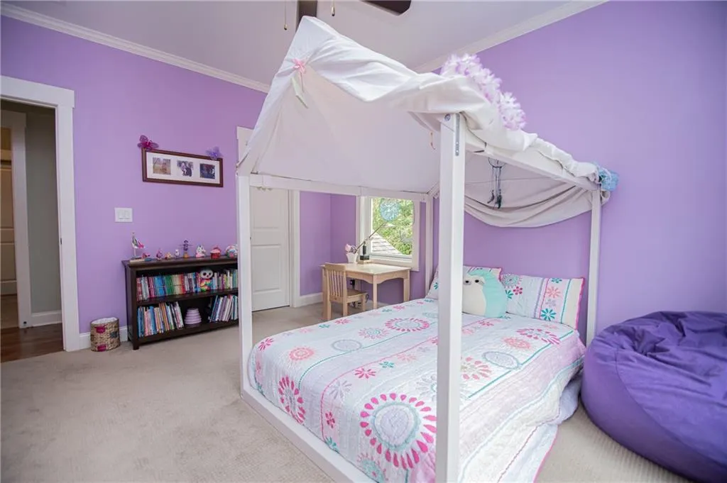 6400 Bridgewood Valley Road, Sandy Springs, Georgia 30328, 5 Bedrooms Bedrooms, ,5 BathroomsBathrooms,Residential,Sold,6400 Bridgewood Valley Road,6795147