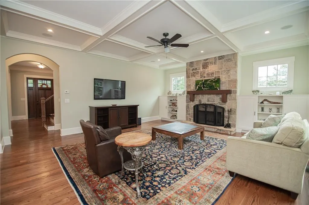 6400 Bridgewood Valley Road, Sandy Springs, Georgia 30328, 5 Bedrooms Bedrooms, ,5 BathroomsBathrooms,Residential,Sold,6400 Bridgewood Valley Road,6795147