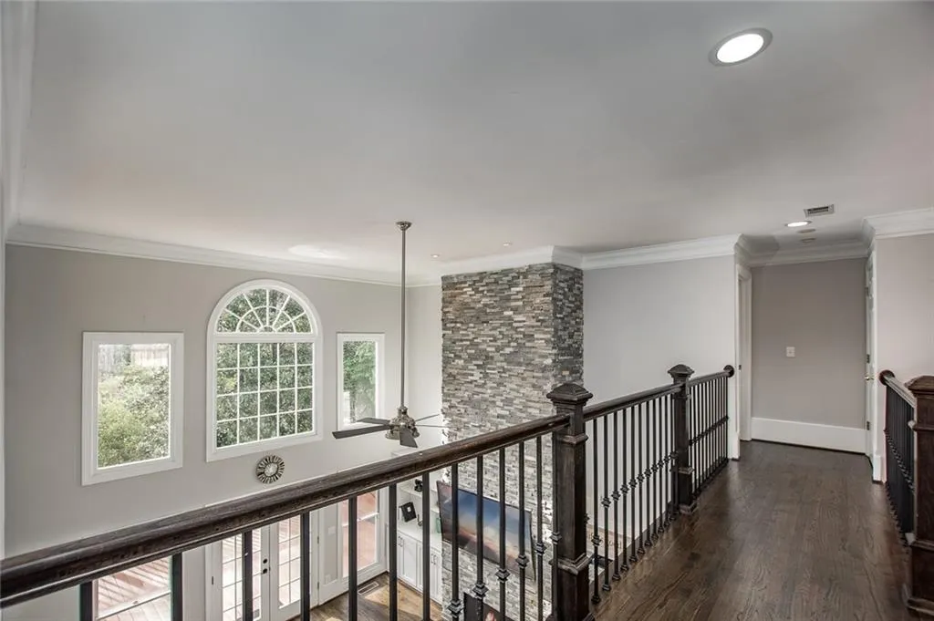 245 Ledgemont Court, Atlanta, Georgia 30342, 5 Bedrooms Bedrooms, ,4 BathroomsBathrooms,Residential,Sold,245 Ledgemont Court,5944830