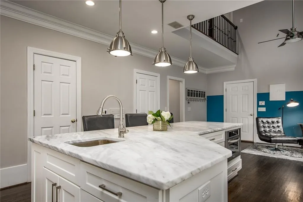 245 Ledgemont Court, Atlanta, Georgia 30342, 5 Bedrooms Bedrooms, ,4 BathroomsBathrooms,Residential,Sold,245 Ledgemont Court,5944830