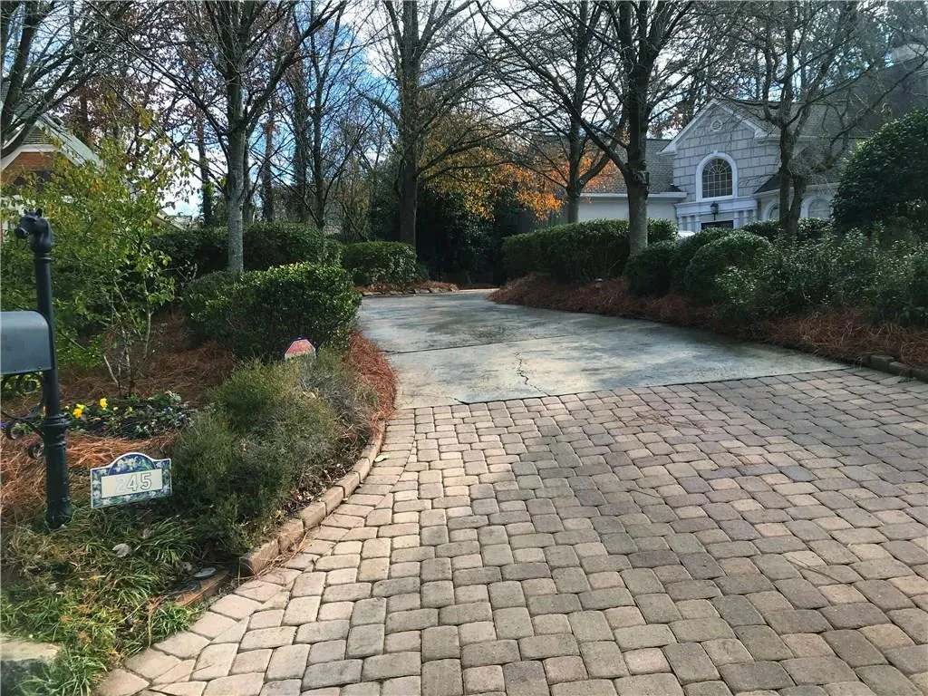 245 Ledgemont Court, Atlanta, Georgia 30342, 5 Bedrooms Bedrooms, ,4 BathroomsBathrooms,Residential,Sold,245 Ledgemont Court,5944830