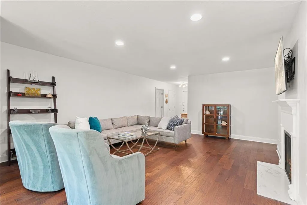 4104 Pine Heights Drive Northeast Drive Ne, Atlanta, Georgia 30324, 2 Bedrooms Bedrooms, ,2 BathroomsBathrooms,Residential,For Sale,4104 Pine Heights Drive Northeast Drive Ne,7624601