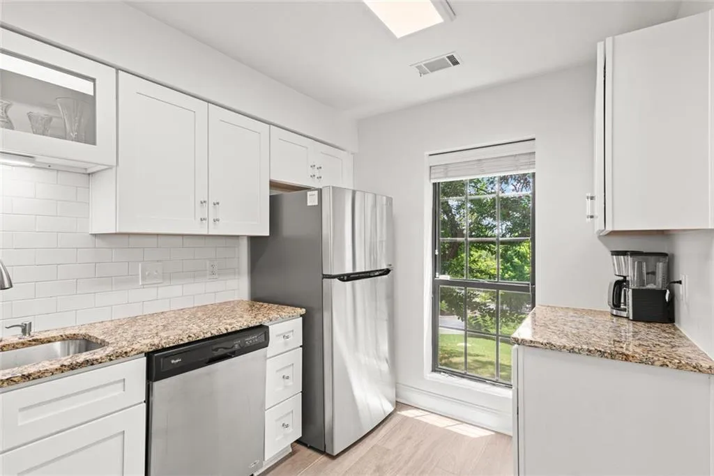 4104 Pine Heights Drive Northeast Drive Ne, Atlanta, Georgia 30324, 2 Bedrooms Bedrooms, ,2 BathroomsBathrooms,Residential,For Sale,4104 Pine Heights Drive Northeast Drive Ne,7624601