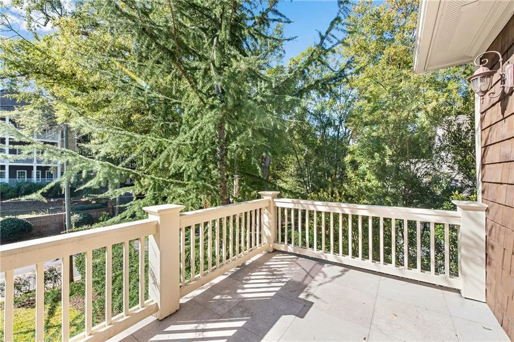 60 W Belle Isle Road, Sandy Springs, Georgia 30342, 4 Bedrooms Bedrooms, ,4 BathroomsBathrooms,Residential,Sold,60 W Belle Isle Road,6960716