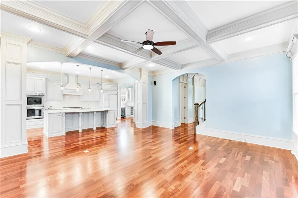 60 W Belle Isle Road, Sandy Springs, Georgia 30342, 4 Bedrooms Bedrooms, ,4 BathroomsBathrooms,Residential,Sold,60 W Belle Isle Road,6960716