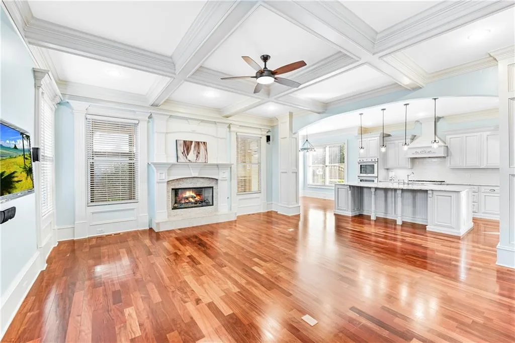 60 W Belle Isle Road, Sandy Springs, Georgia 30342, 4 Bedrooms Bedrooms, ,4 BathroomsBathrooms,Residential,Sold,60 W Belle Isle Road,6960716