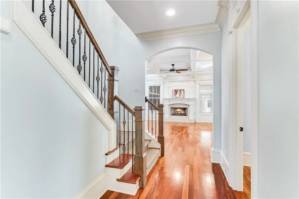 60 W Belle Isle Road, Sandy Springs, Georgia 30342, 4 Bedrooms Bedrooms, ,4 BathroomsBathrooms,Residential,Sold,60 W Belle Isle Road,6960716