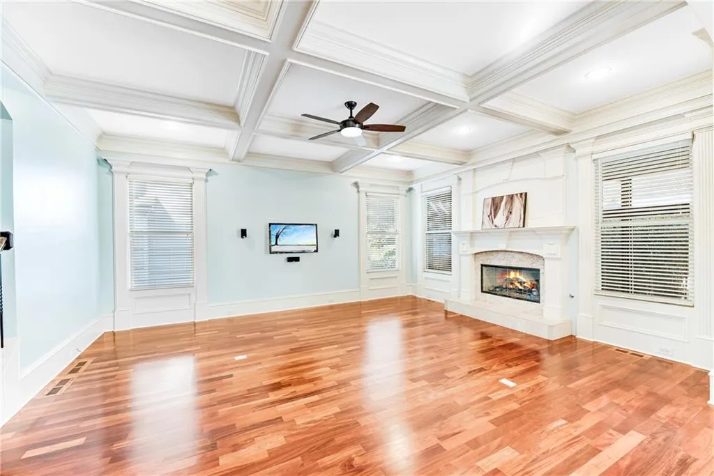 60 W Belle Isle Road, Sandy Springs, Georgia 30342, 4 Bedrooms Bedrooms, ,4 BathroomsBathrooms,Residential,Sold,60 W Belle Isle Road,6960716