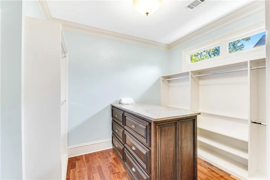 60 W Belle Isle Road, Sandy Springs, Georgia 30342, 4 Bedrooms Bedrooms, ,4 BathroomsBathrooms,Residential,Sold,60 W Belle Isle Road,6960716