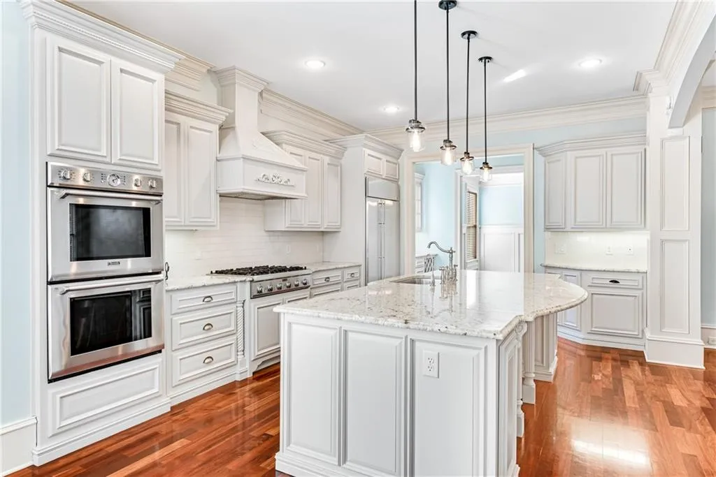 60 W Belle Isle Road, Sandy Springs, Georgia 30342, 4 Bedrooms Bedrooms, ,4 BathroomsBathrooms,Residential,Sold,60 W Belle Isle Road,6960716