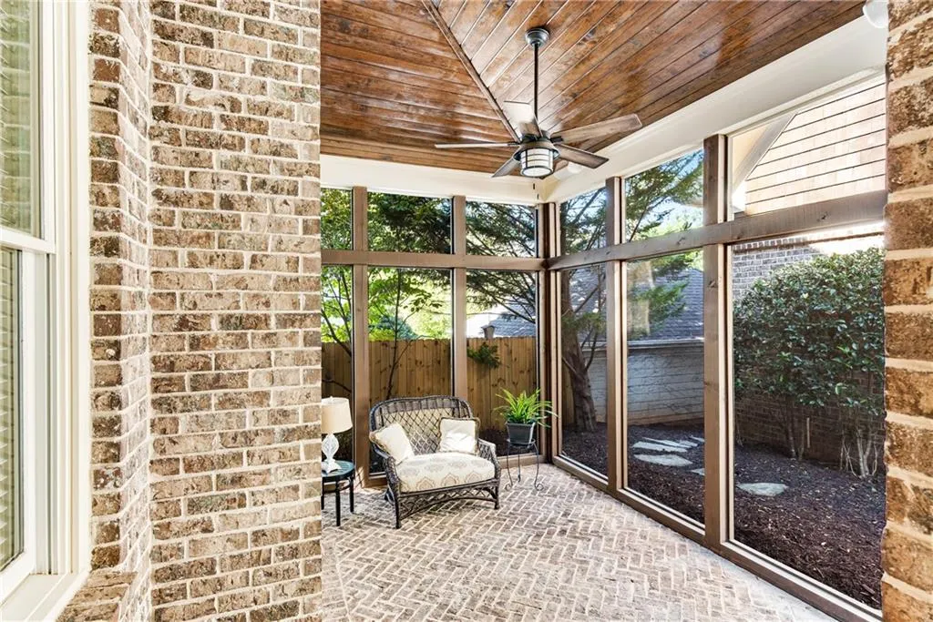 60 W Belle Isle Road, Sandy Springs, Georgia 30342, 4 Bedrooms Bedrooms, ,4 BathroomsBathrooms,Residential,Sold,60 W Belle Isle Road,6960716