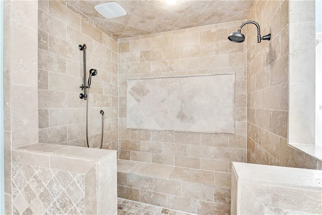 60 W Belle Isle Road, Sandy Springs, Georgia 30342, 4 Bedrooms Bedrooms, ,4 BathroomsBathrooms,Residential,Sold,60 W Belle Isle Road,6960716