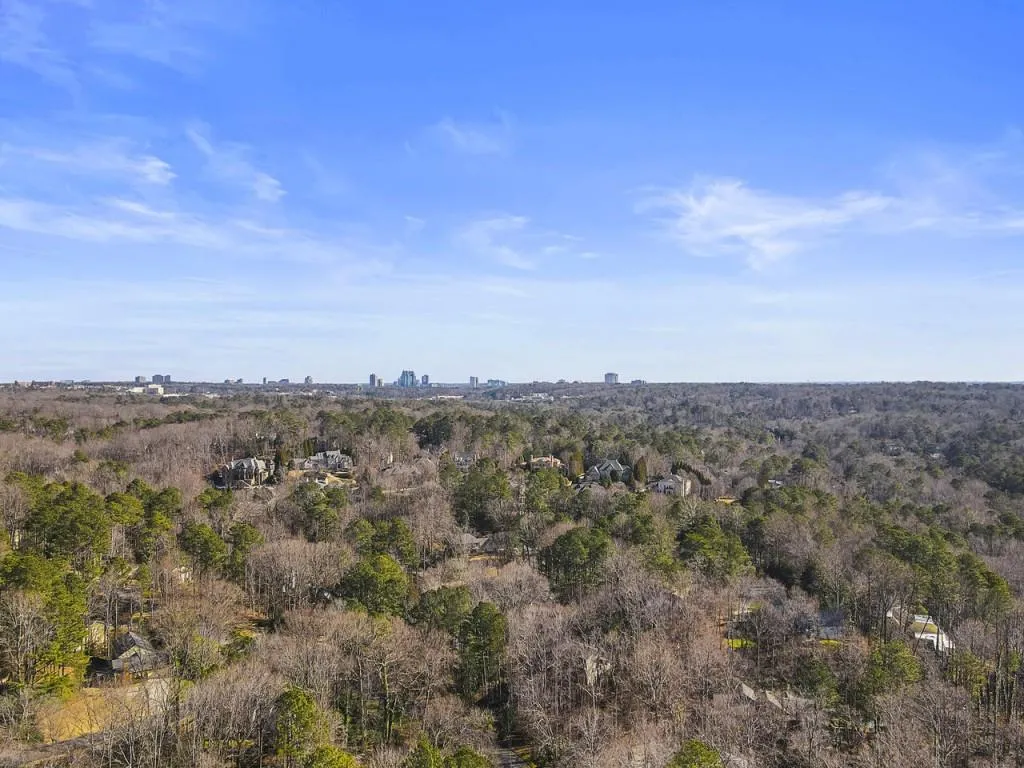 300 Idlewood Court, Sandy Springs, Georgia 30327, 4 Bedrooms Bedrooms, ,3 BathroomsBathrooms,Residential,Sold,300 Idlewood Court,6841303