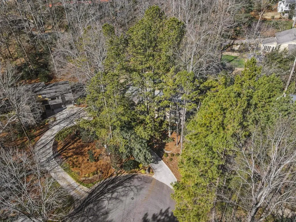 300 Idlewood Court, Sandy Springs, Georgia 30327, 4 Bedrooms Bedrooms, ,3 BathroomsBathrooms,Residential,Sold,300 Idlewood Court,6841303