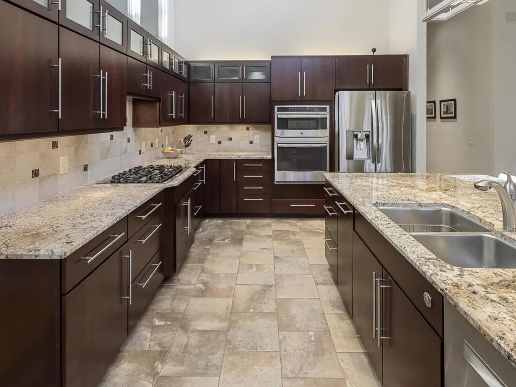 300 Idlewood Court, Sandy Springs, Georgia 30327, 4 Bedrooms Bedrooms, ,3 BathroomsBathrooms,Residential,Sold,300 Idlewood Court,6841303