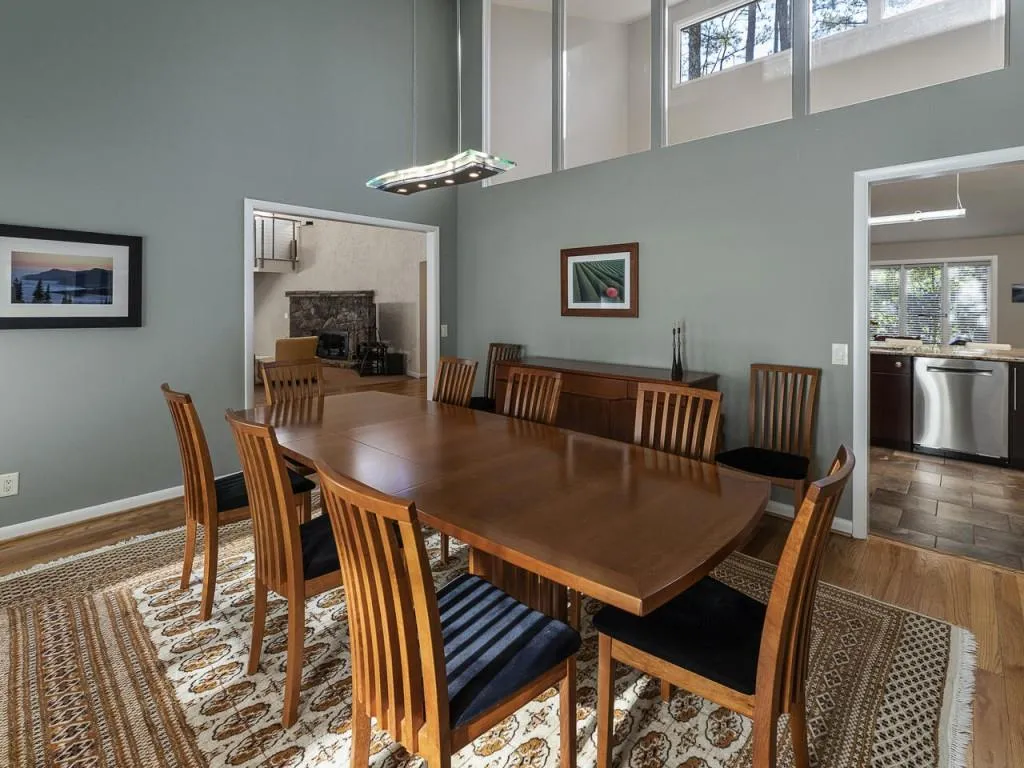 300 Idlewood Court, Sandy Springs, Georgia 30327, 4 Bedrooms Bedrooms, ,3 BathroomsBathrooms,Residential,Sold,300 Idlewood Court,6841303