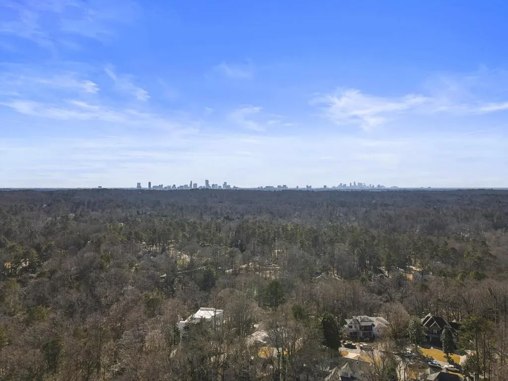 300 Idlewood Court, Sandy Springs, Georgia 30327, 4 Bedrooms Bedrooms, ,3 BathroomsBathrooms,Residential,Sold,300 Idlewood Court,6841303