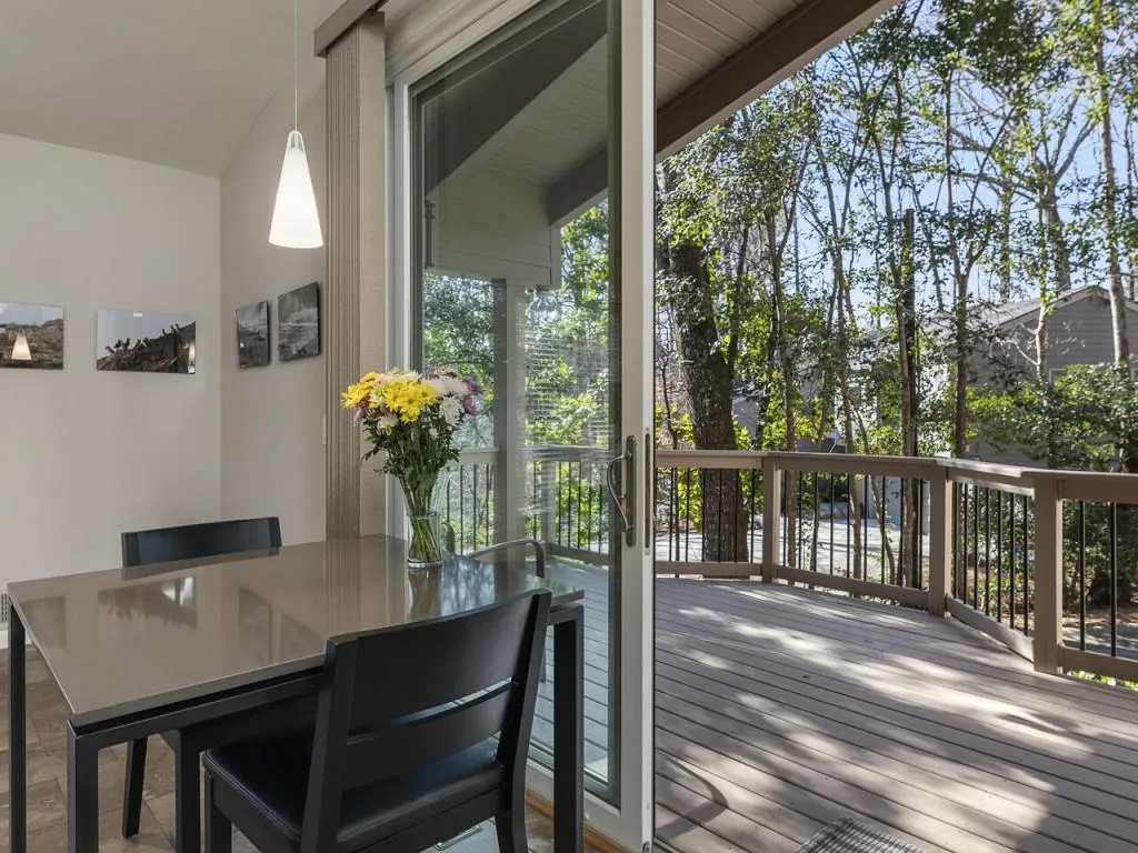 300 Idlewood Court, Sandy Springs, Georgia 30327, 4 Bedrooms Bedrooms, ,3 BathroomsBathrooms,Residential,Sold,300 Idlewood Court,6841303