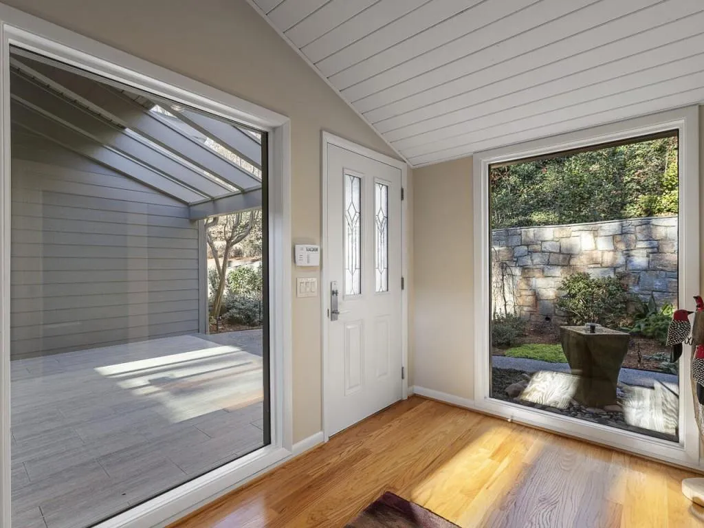 300 Idlewood Court, Sandy Springs, Georgia 30327, 4 Bedrooms Bedrooms, ,3 BathroomsBathrooms,Residential,Sold,300 Idlewood Court,6841303